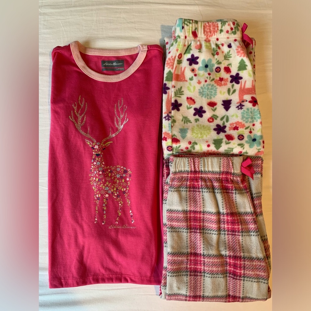 Eddie Bauer winter/fall pajamas. 1 pajama top & 2 pajama fleece pants. 10/12 M